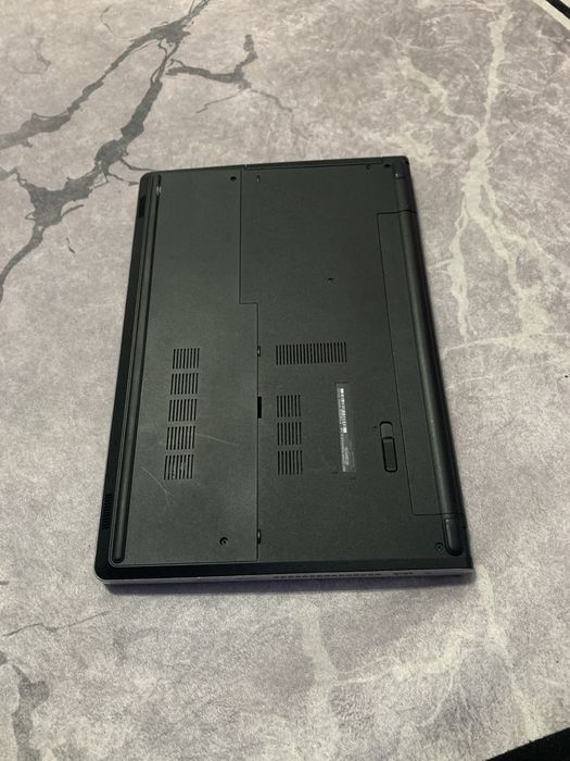 Ноутбук Dell i7 / 8GB / 1TB / Full HD