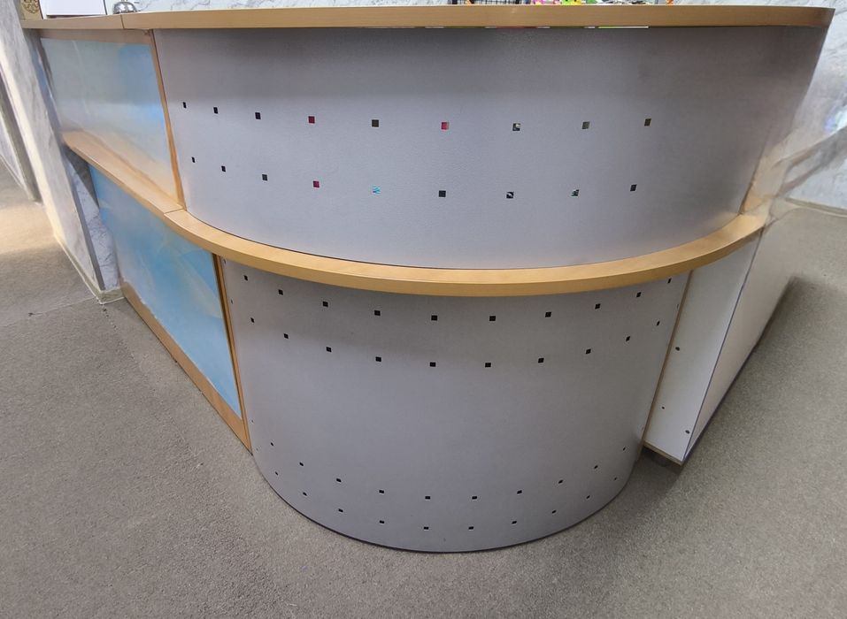 Продам ресепшн офисный