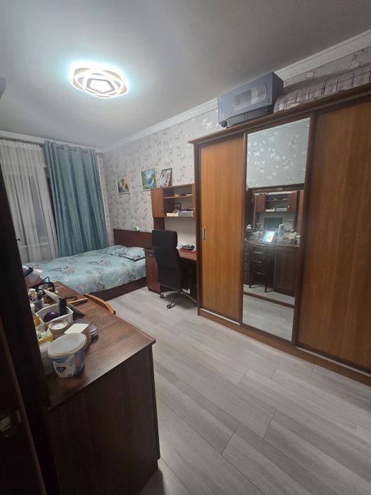 Не маклер Продается 4-х комн-я квартира на Алмазарском районе!