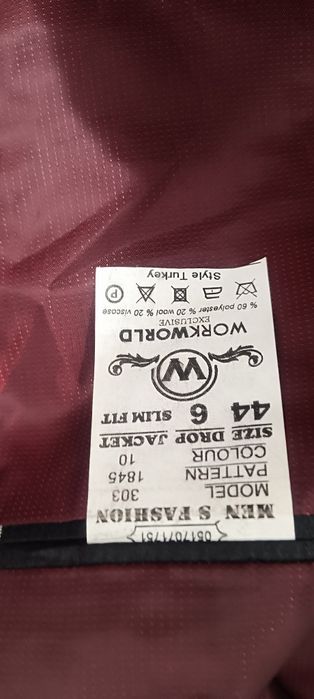 Продается костюм брюки размер 44 турецкого производства.