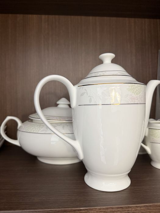 Продам чайно-столовый сервиз