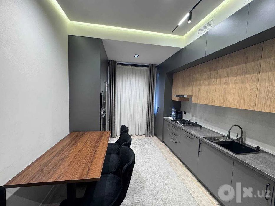 Сдаётся 4-комн ЖК E-ONE, PIRAMIT TOWER, 100 м²