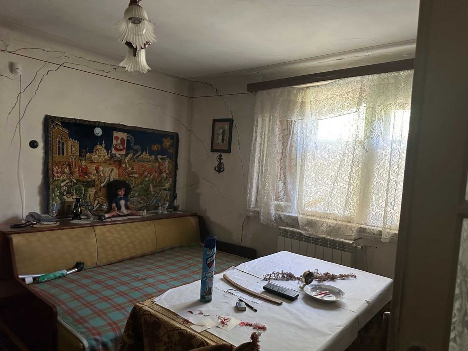 Casa la 5 minute de Liceul Unirea