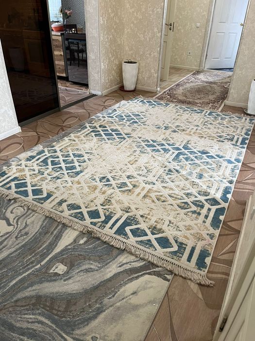 Продам ковёр отличного качества