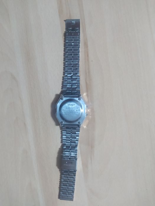 Продаю часы хорошего качества