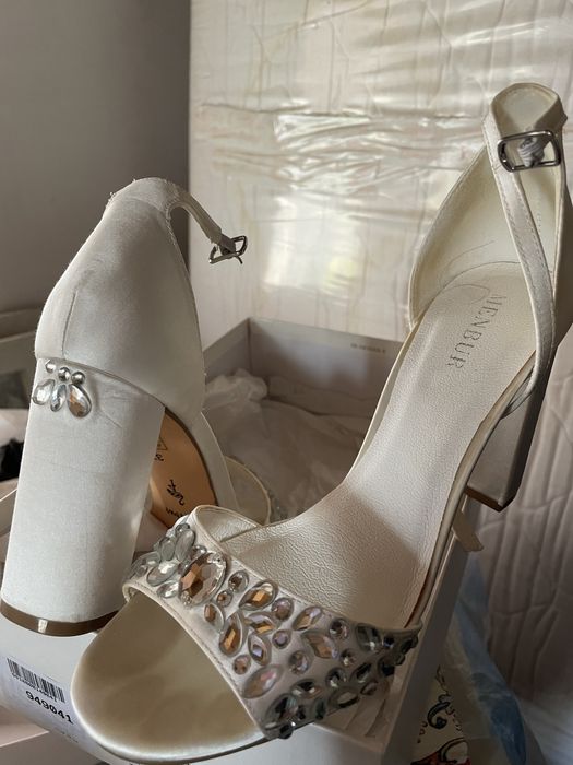 Удобни и класни сандали