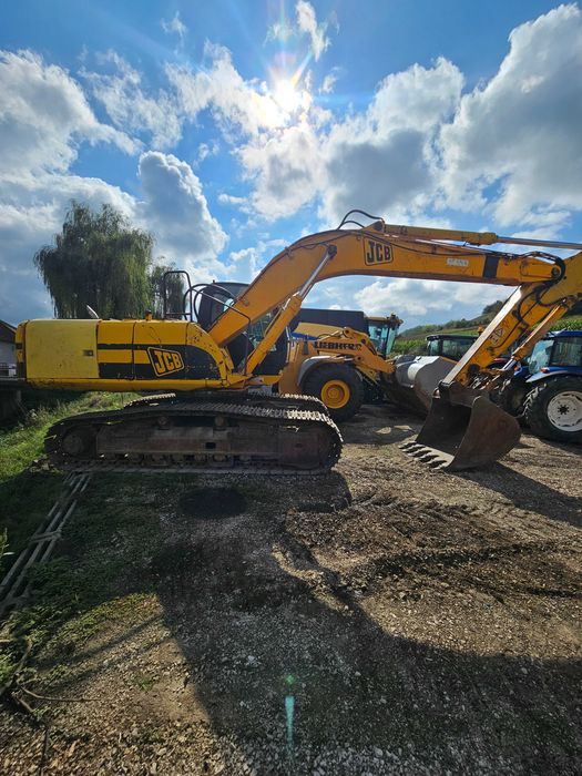 De vanzare Excavator JCB JS220
