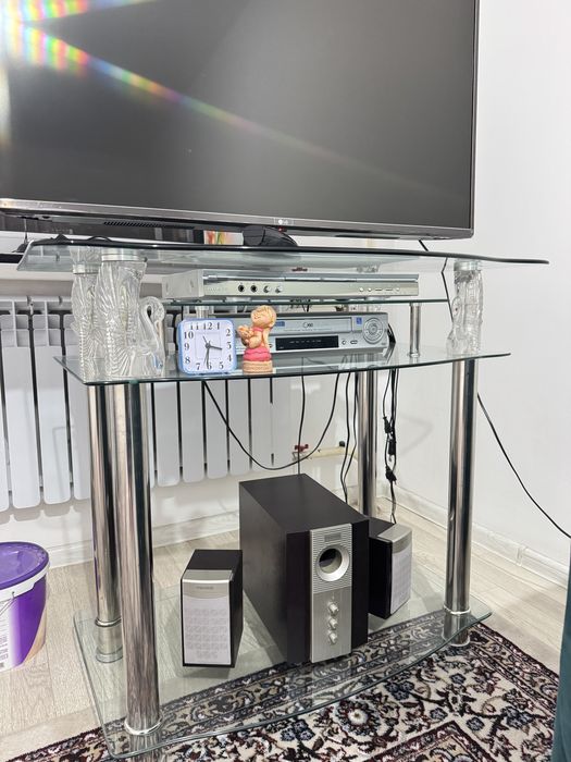 Подставка для телевизора