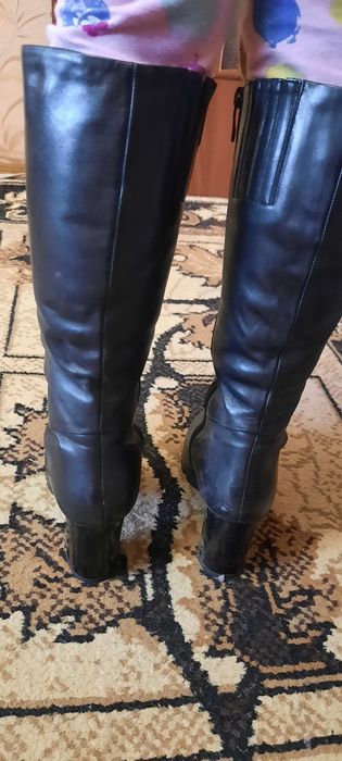 Продам натуральные сапоги