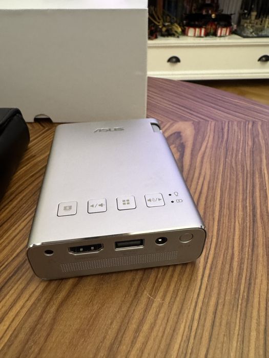 ASUS ZenBeam E1 projector Stare perfecta