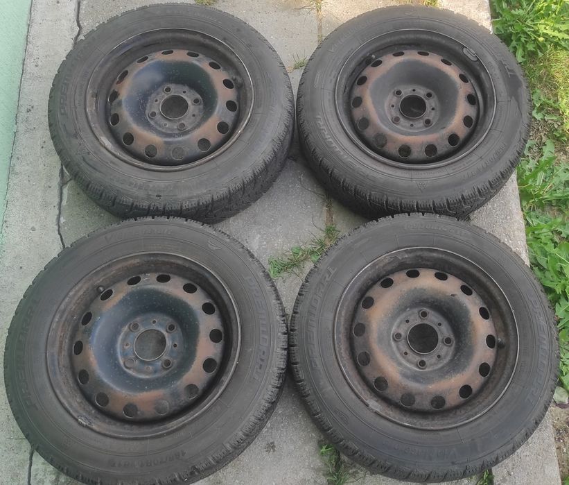 Зимни гуми с джанти 4х108 165/70 - R14