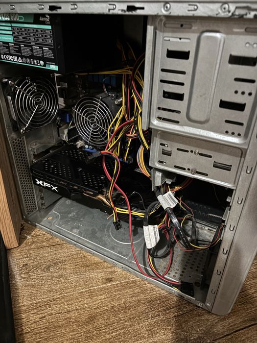 Vand pc cititi descrierea