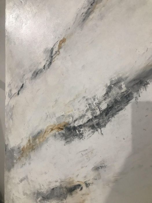 Столищница қолдан жасалған