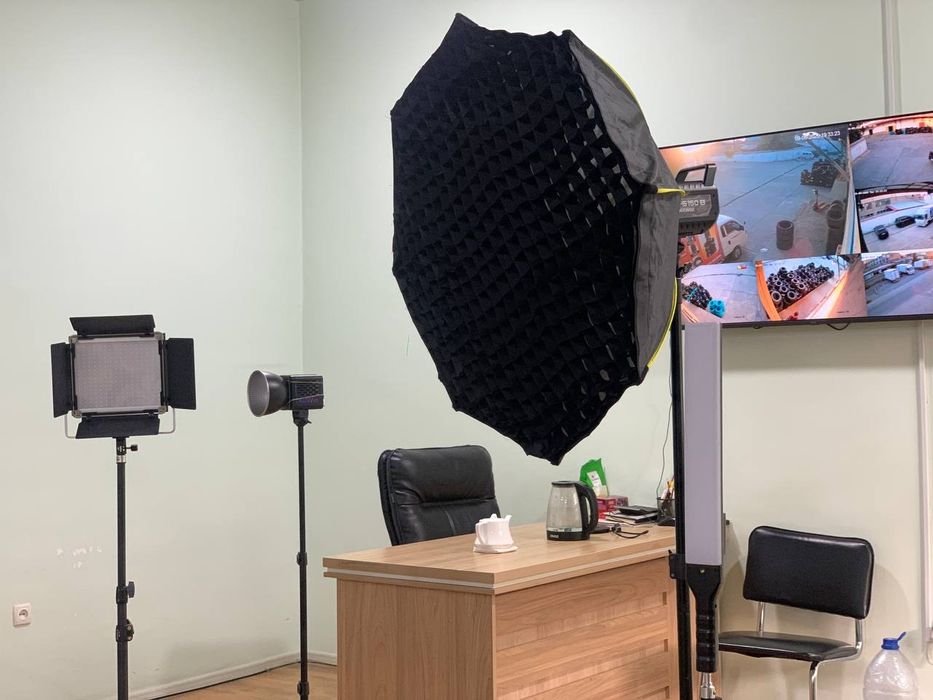 Neewer FS150B 130W