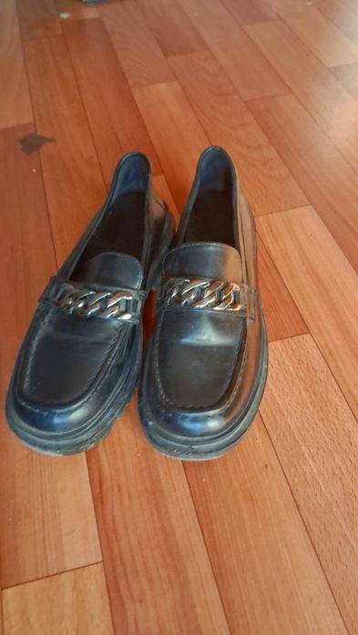 Продам 38 размер состояние  отличное