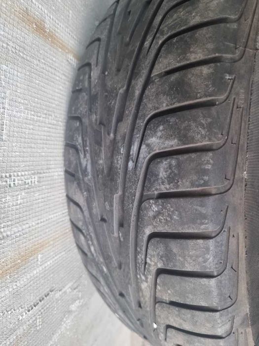 Мерцедес Mercedes BMW - гуми 15 цола