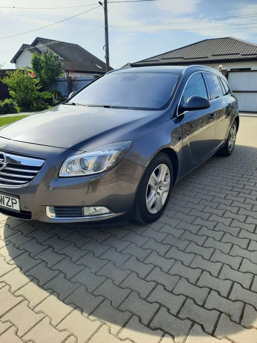 Vând   Opel  insignia