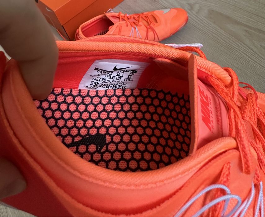 Nike кроссовки