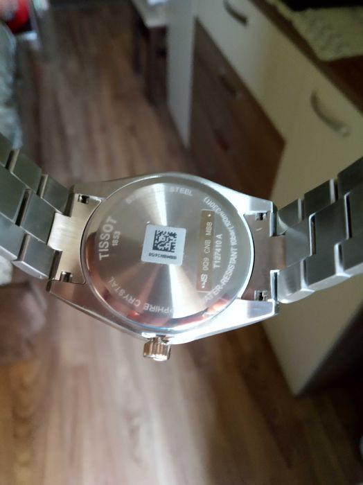 Часовник TISSOT, швейцарски,