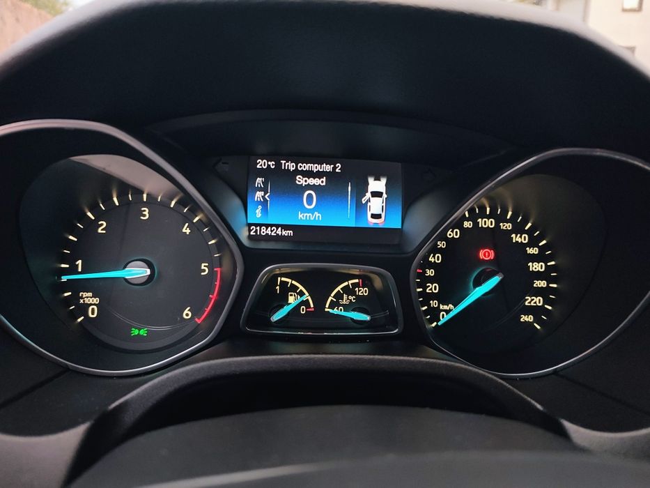 FORD Focus 2015 — imagine 5
