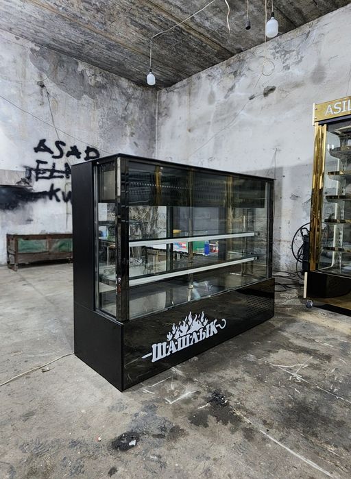 Витрина холодильник