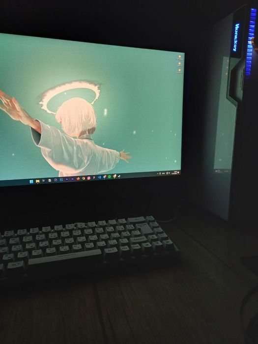 Продаётся мощный компьютер с монитором