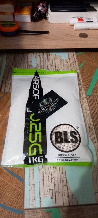 Продавам ерсовт пистолет глок 17