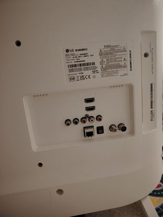 Телевизор LG 32'