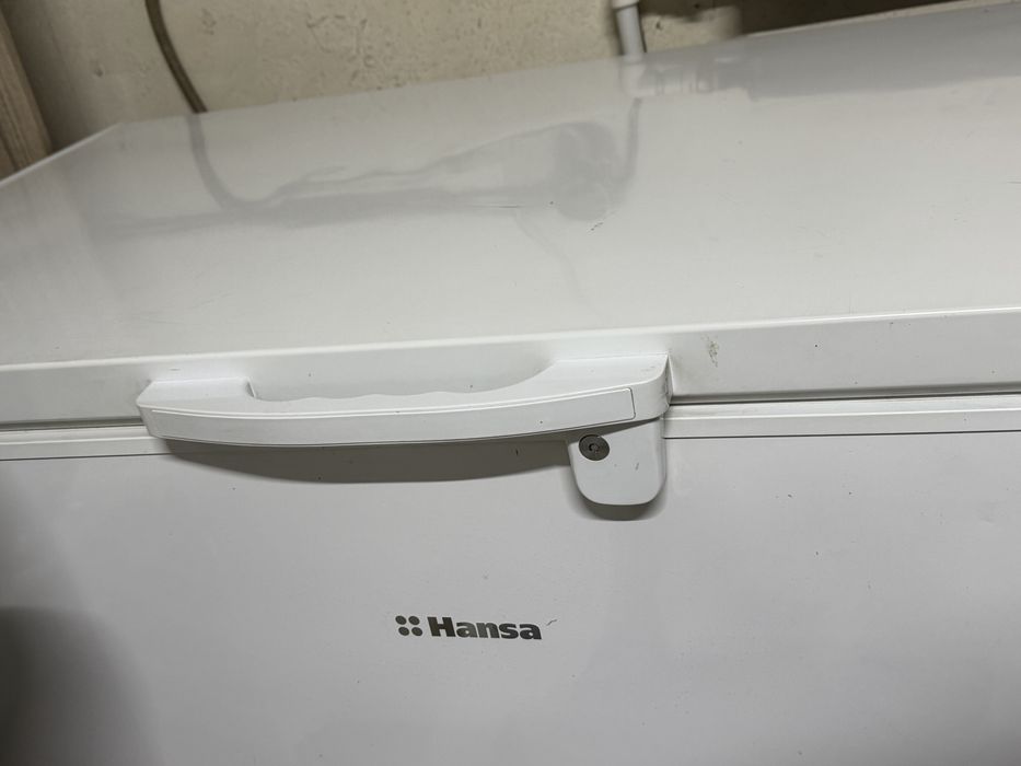 Продам морозильник Hansa 368л