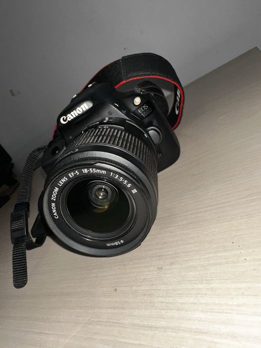 Aparat foto Canon EOS 100D + obiectiv 18-55mm + accesorii