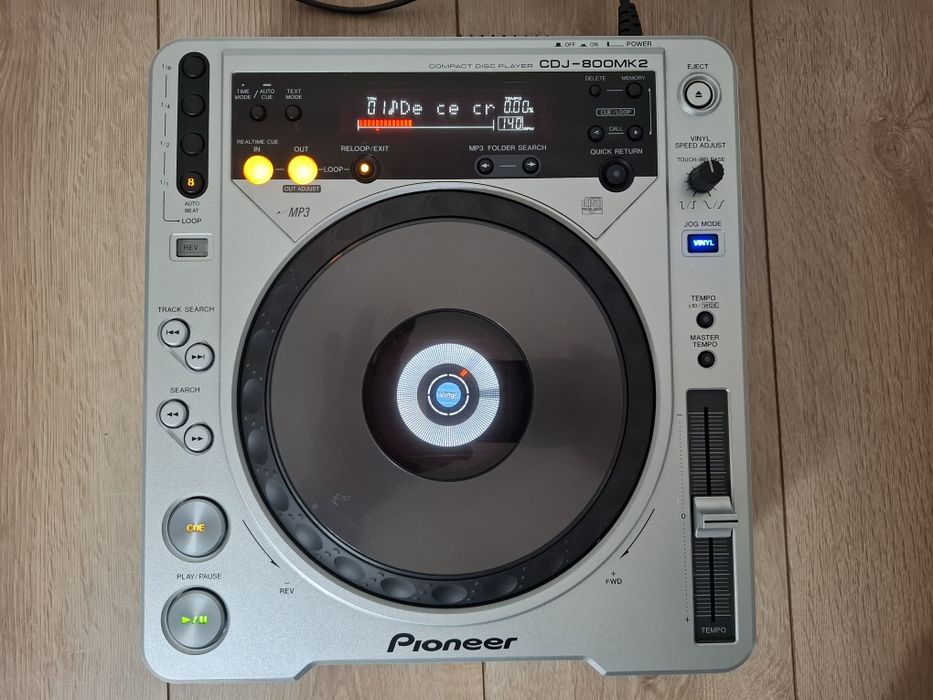Pioneer CDJ 800 MK2