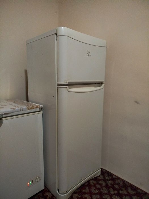Xaladilnik Indesit Sotiladi