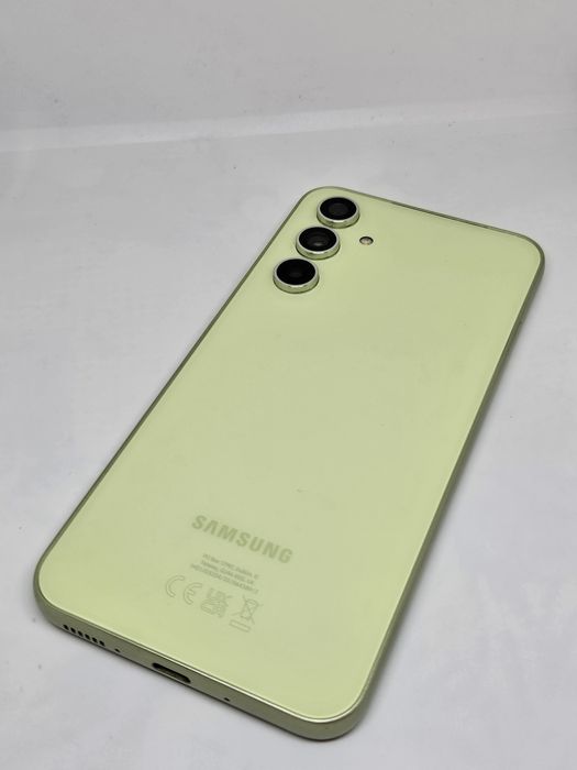 Samsung Galaxy A54 5G 128Gb/8Ram + Подарък кейсове и  Протектори