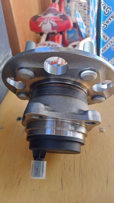 Продам ступицу от тойоты кароллы