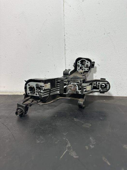 Soclu bec dreapta spate Bmw Seria 5 E60 nfl 6923306 | 525d 530d 535d