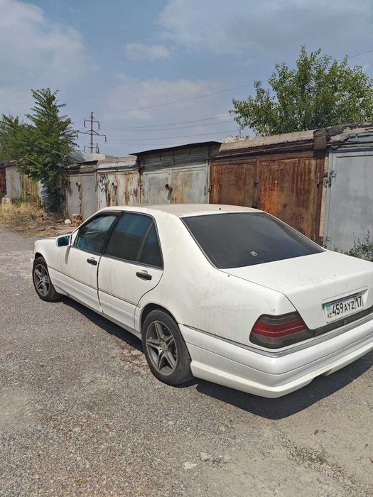 продам автомобиль Mercedes S-300TD