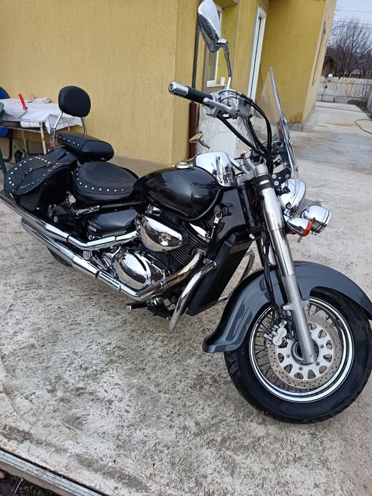 Suzuki Volusia Intruder