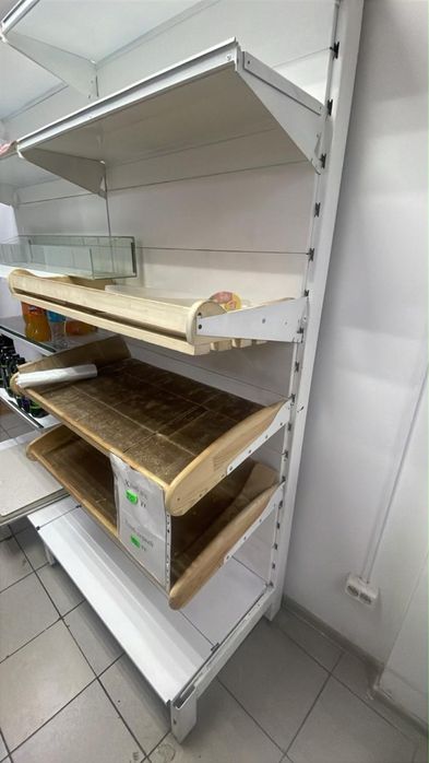 Продаются торговые стеллажи