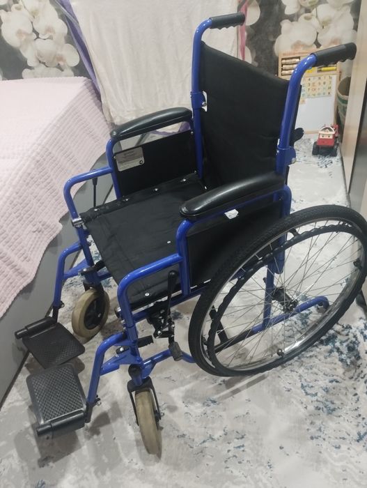 Продам инвалидную каляску