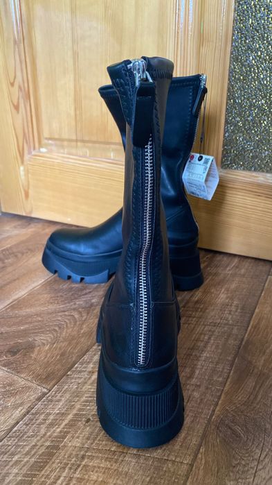 Сапоги новые 38-39