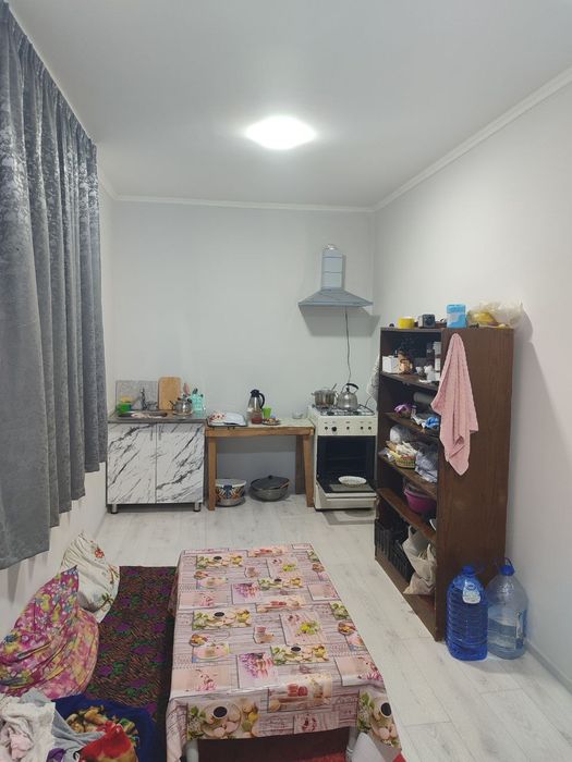 Uy sotiladi.. Uchastka