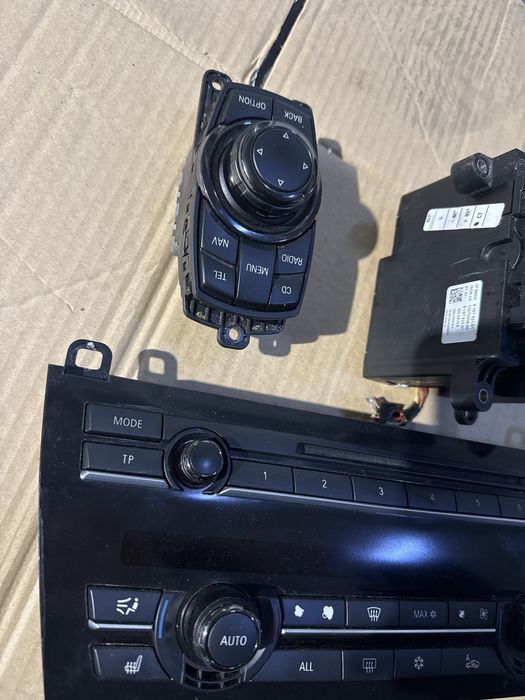 Selector Joystick Clima butoane Clima Piano Black Bmw F01