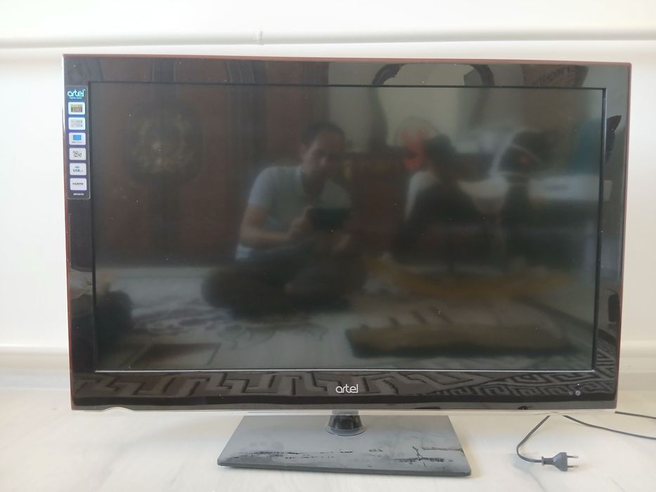 LG 32, лик  Artel 42 лик