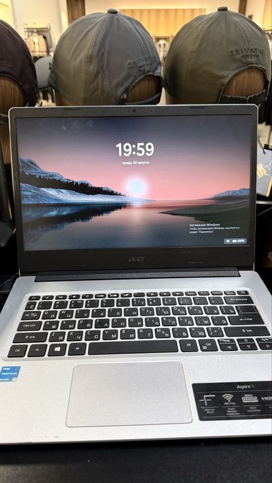 Ноутбук acer aspire 1