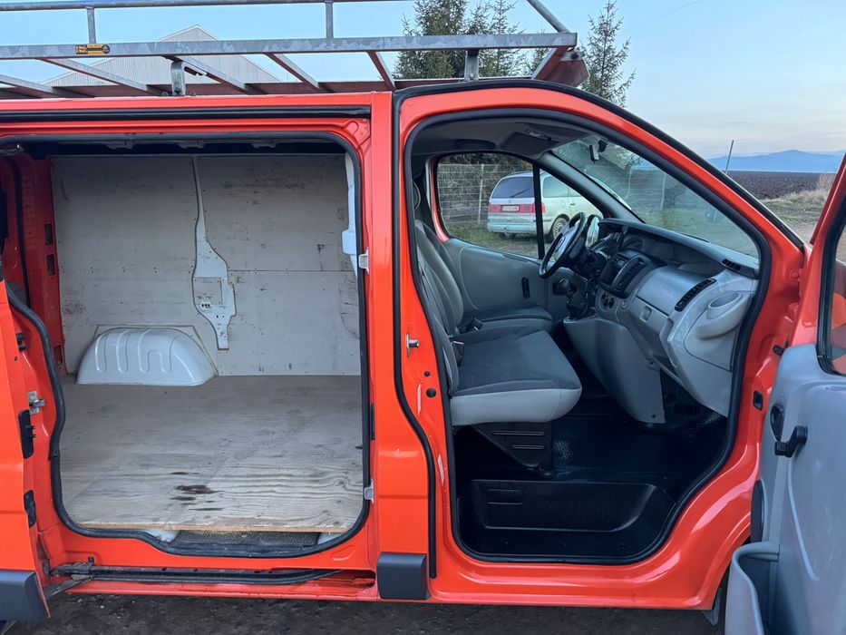 Opel vivaro 2.0 115cp