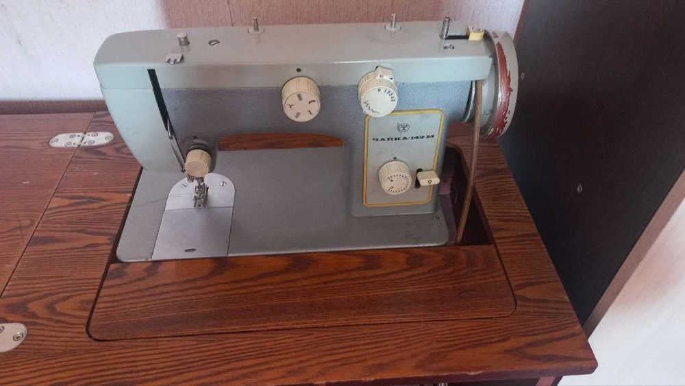 Швейная машинка Чайка 142 БУ