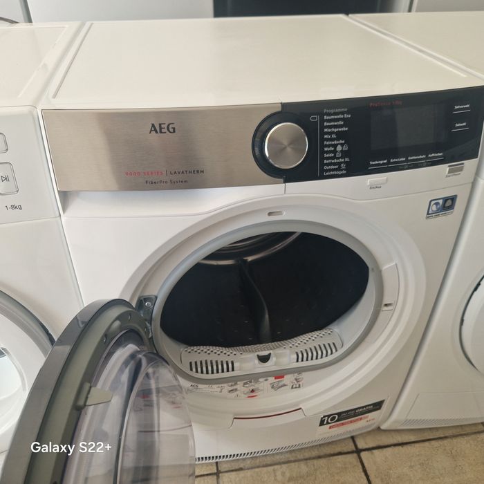Кондензна сушилня с термопомпа 9кг.А+++ AEG Series9000