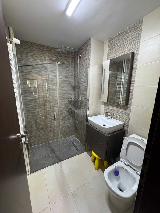 Închiriez apartament 4 camere – Crângași | 88 mp | Centrală proprie | 2 băi | Parcare | Metrou