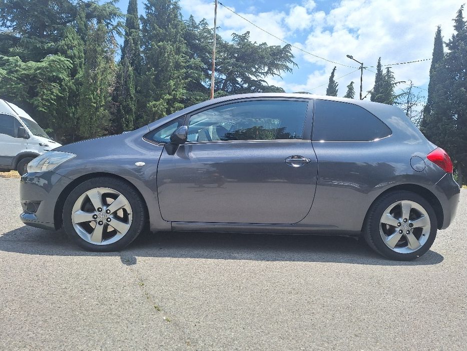 Toyota Auris 2.2d