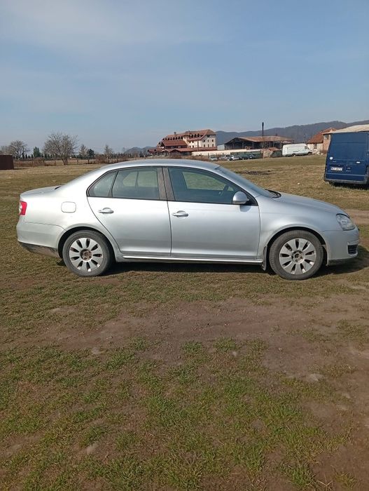 Vând WV Jetta în stare perfectă de funcționare